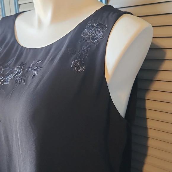 Diane Gilman Sleeveless Black Top - Picture 6 of 12